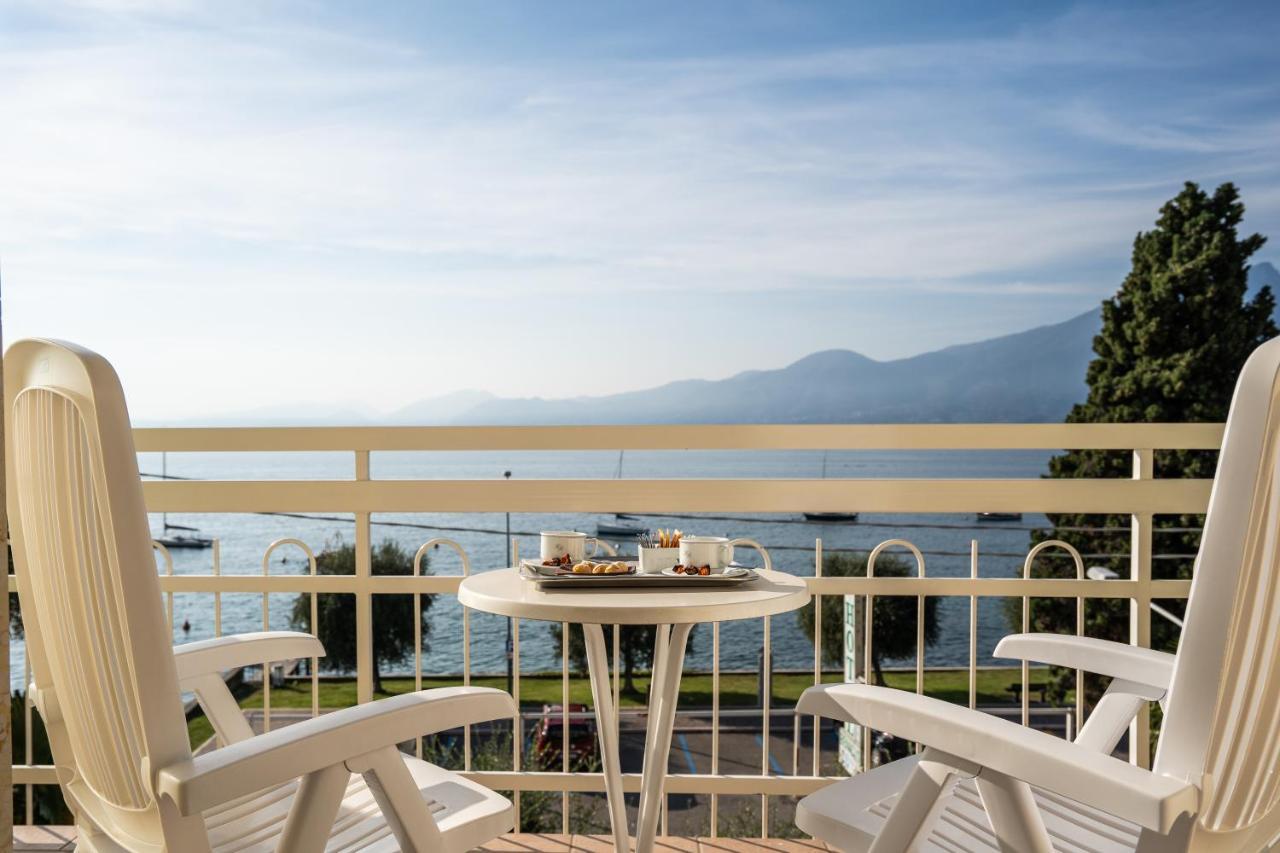 Hotel Benacus Torri Del Benaco Exterior photo