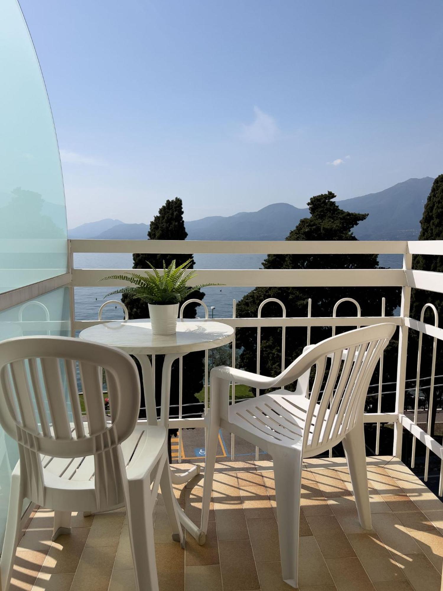 Hotel Benacus Torri Del Benaco Exterior photo
