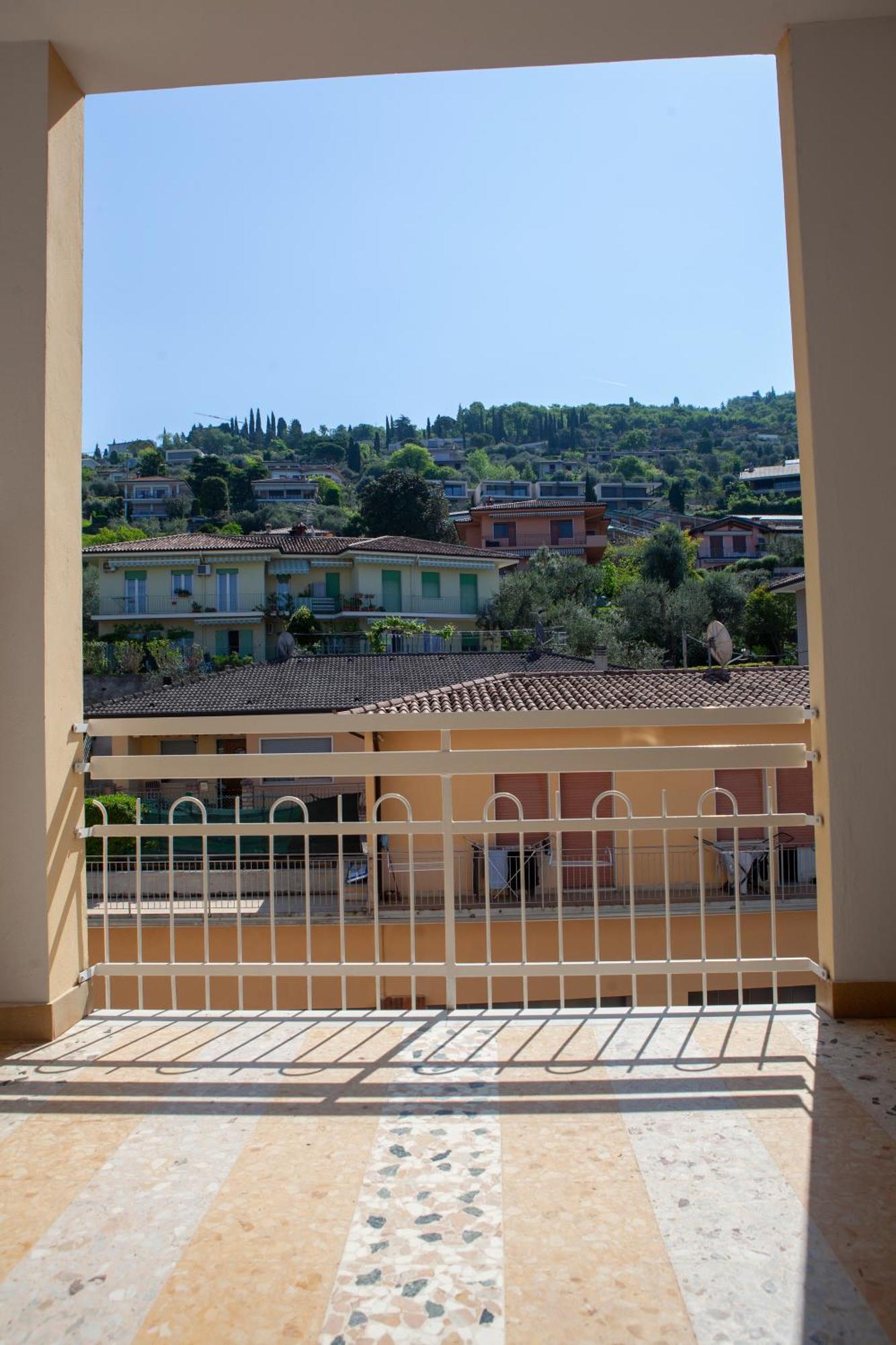 Hotel Benacus Torri Del Benaco Exterior photo